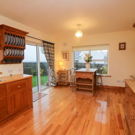 7 Rinevella View * Carrigaholt